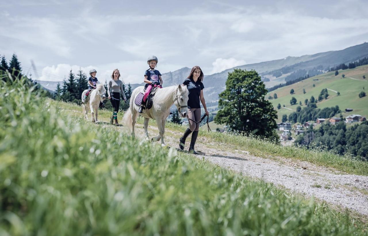 Familienresort Ellmauhof Saalbach-Hinterglemm Exteriör bild