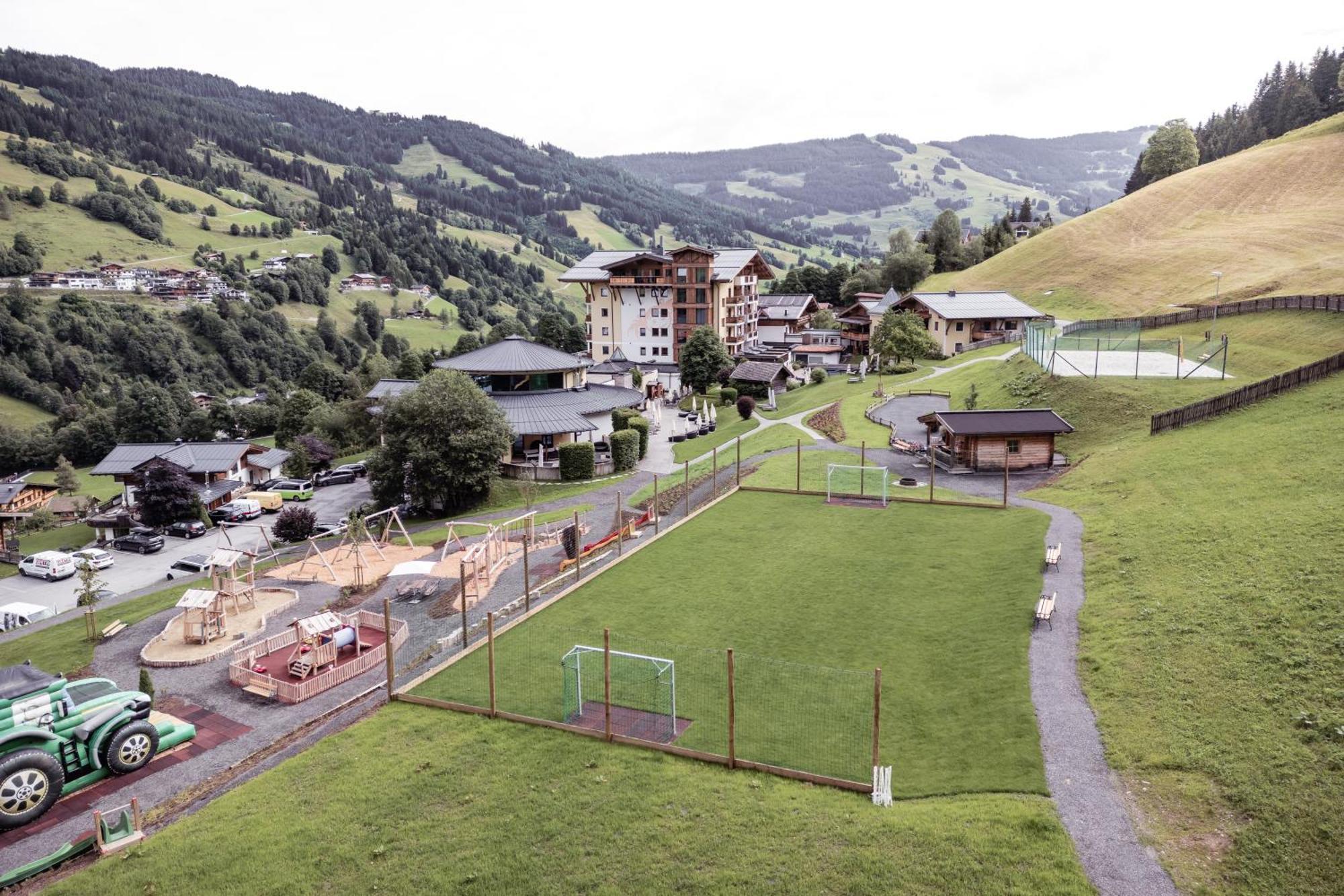 Familienresort Ellmauhof Saalbach-Hinterglemm Exteriör bild